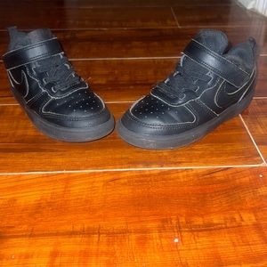 Black Nike toddler boy shoes